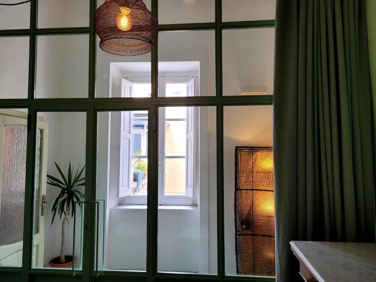 Charming Apartment With Balcony In The Historic Center Naples Exterior photo