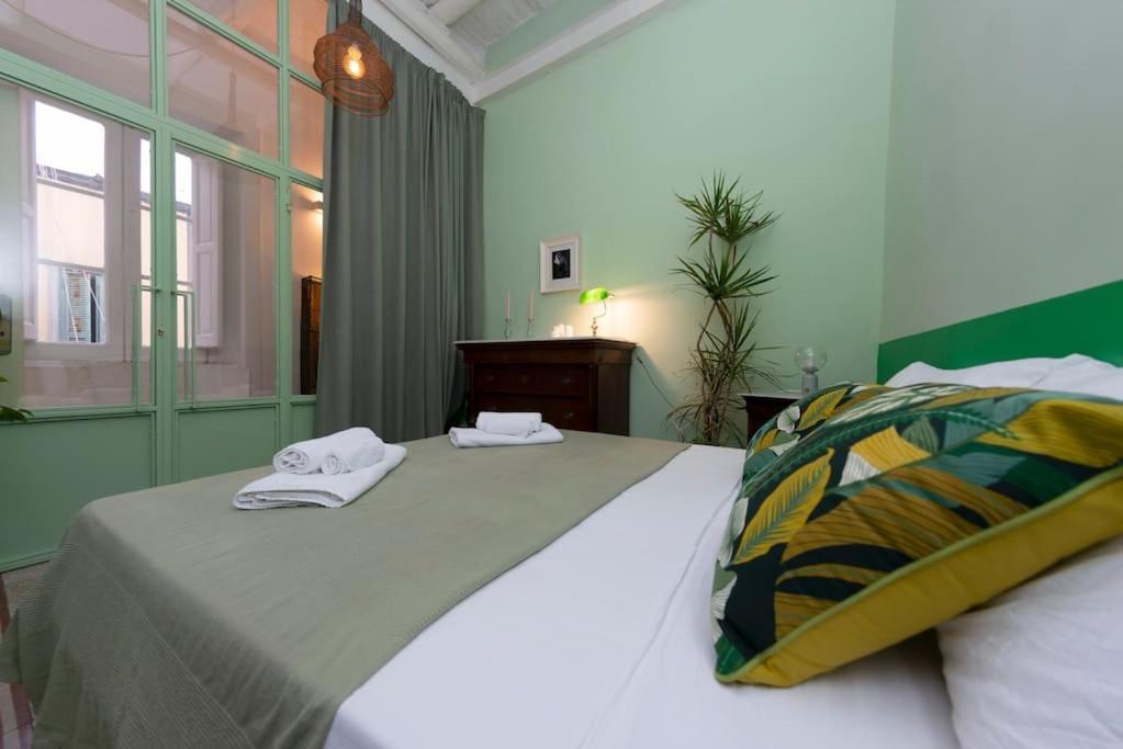 Charming Apartment With Balcony In The Historic Center Naples Exterior photo